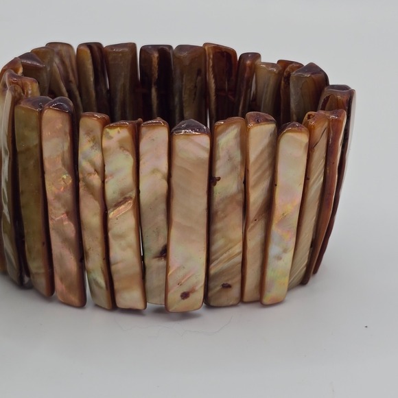 Shell Stretch Bracelet Lot of 2 Green Brown Iridescent Chunky Boho Surf‎ Beach - Picture 3 of 7